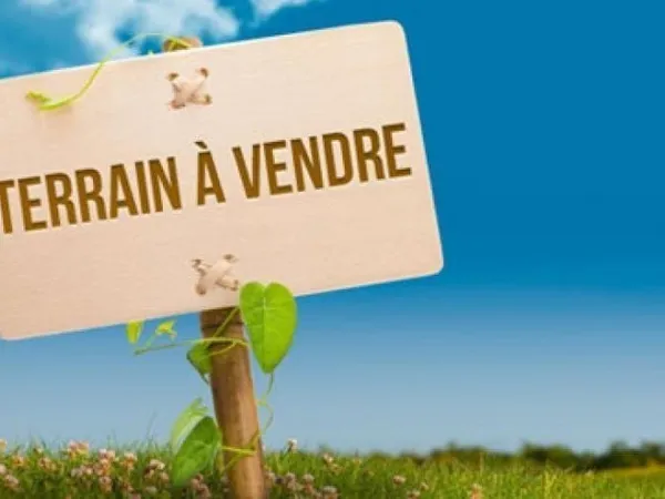 TERRAIN CONSTRUCTIBLE AU CALME