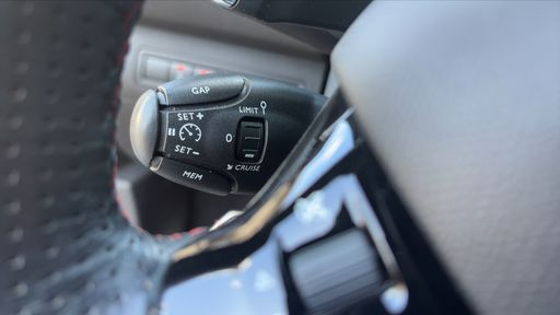 Peugeot 308 1.2 PureTech 130 EAT8 - GT – 2021 – 74274 km – Essence – Boîte Automatique — photo 9