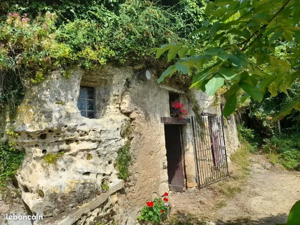 Cave Troglodytique Meuble
