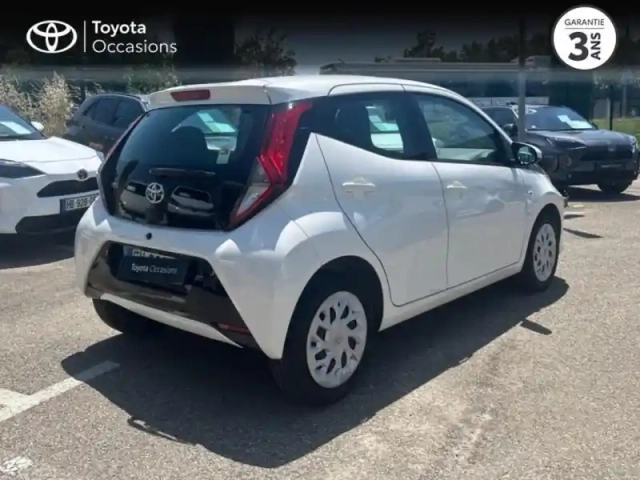 Toyota Aygo 1.0 vvt-i 72ch x-play 5p my20 — photo 8