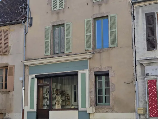 Immeuble avec local commercial et appartement loué Idéal i