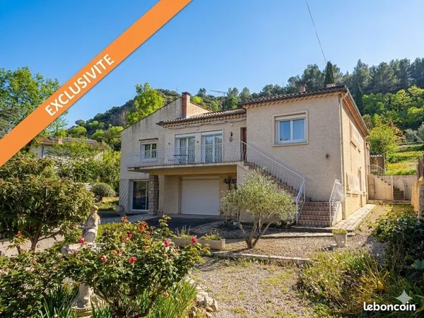 Villa 8 pièces 240 m²
