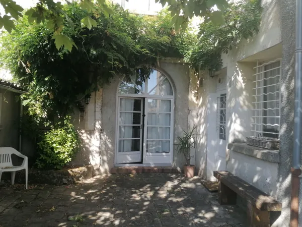 Loue maison meublée