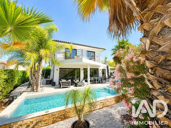 Maison 7 pièces 180 m²