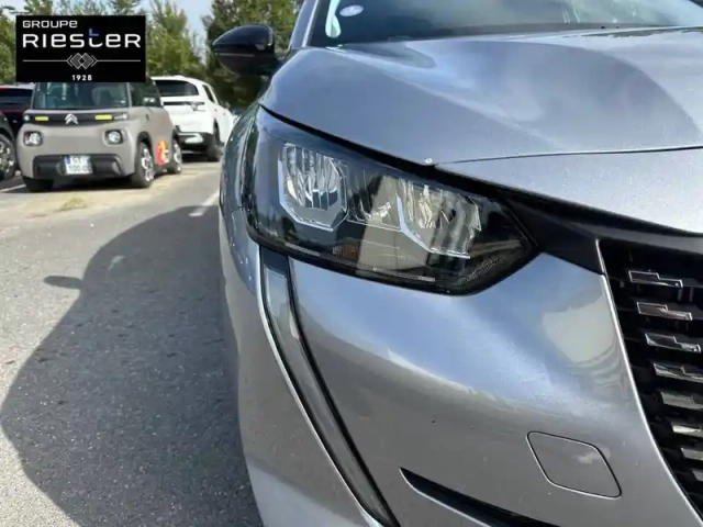Peugeot 208 puretech 100 s&amp;s eat8 — photo 16