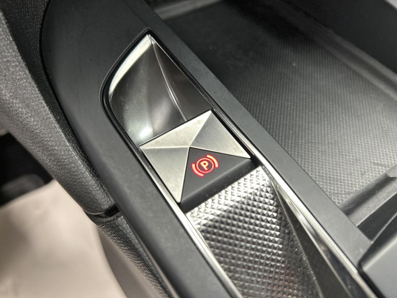 Ds Ds 3 puretech 130 eat8 performance line — photo 18