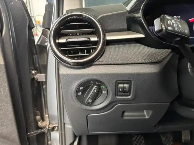 Skoda Fabia 1.0 tsi evo2 95ch limited edition — photo 13