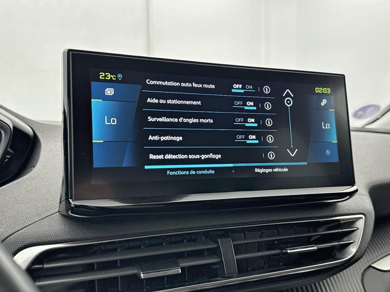 Peugeot 3008 hybrid 225 e-eat8 allure — photo 23