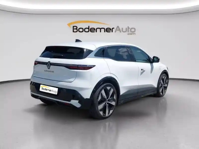 Renault Megane e-tech ev60 220 ch super charge — photo 5