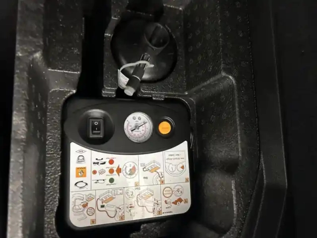 Renault Captur e-tech plug-in 160 21 intens 5p — photo 10