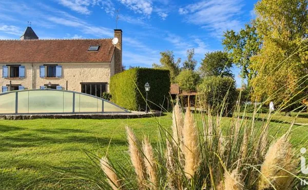 Maison 7 pièces 244 m²