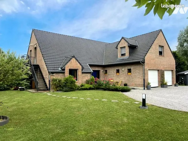 Maison 8 pièces 217 m²