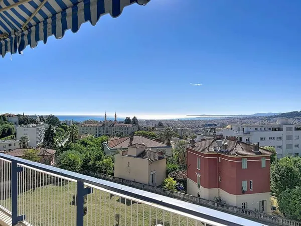 Appartement - 3 pièces - 81.21 m²