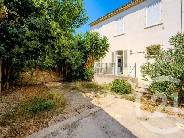 Immeuble 300 m²