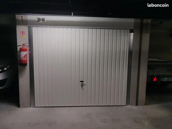 Garage / Box / Parking