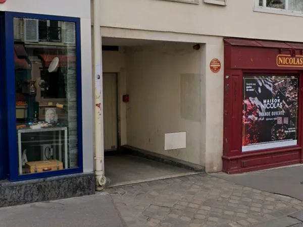 Parking 2 roues Rue des Batignolles