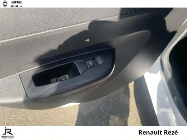 Dacia Spring 45ch essential 23 — photo 15
