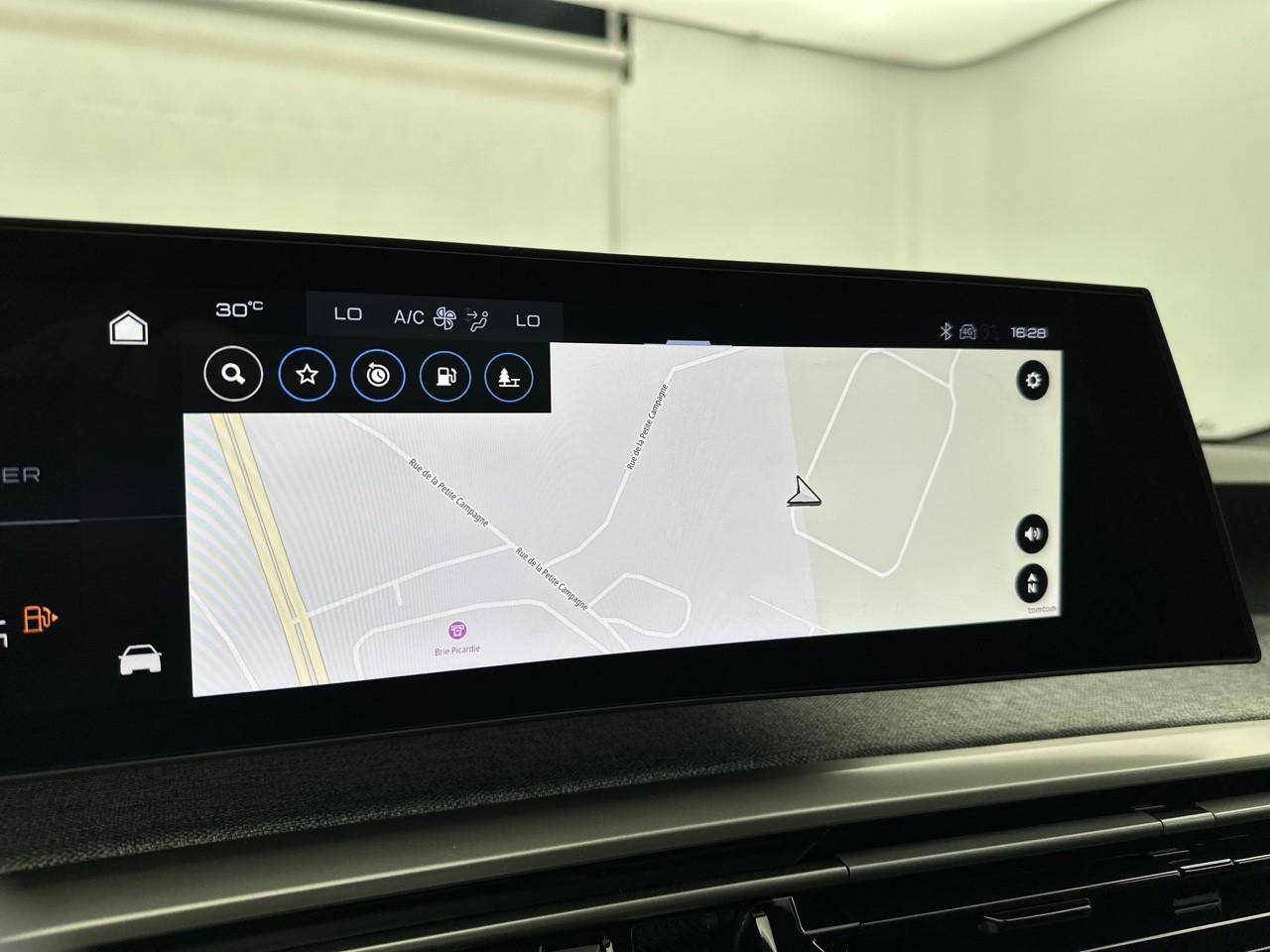 Peugeot 3008 hybrid 145 e-dcs6 allure — photo 10