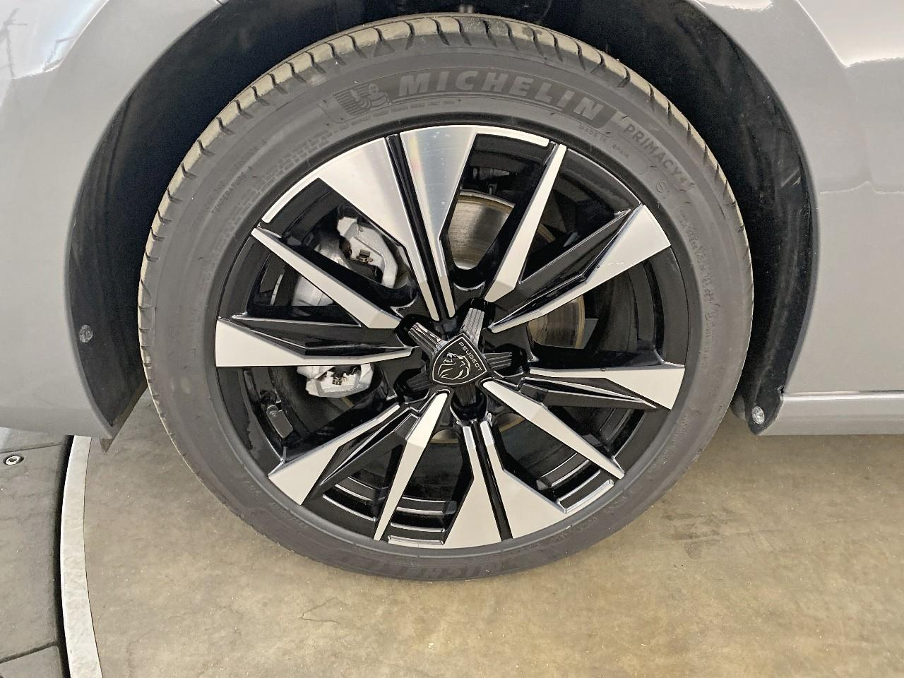 Peugeot 308 sw hybrid 145 e-dcs6 allure — photo 11