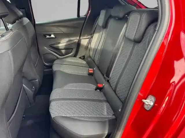 Peugeot 208 hybrid 110 e-dcs6 — photo 32