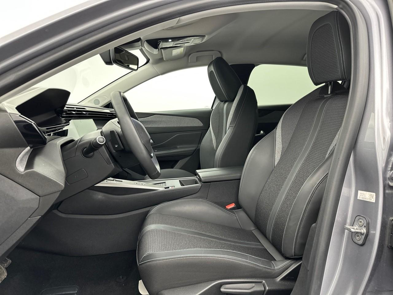 Peugeot 308 hybrid 145 e-dcs6 allure — photo 10