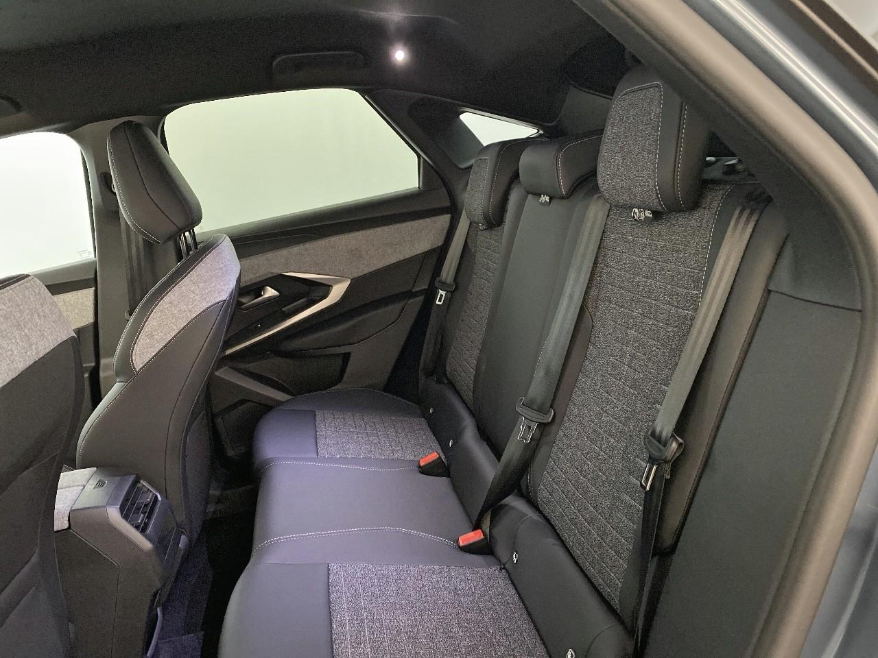 Peugeot 3008 hybrid 145 e-dcs6 allure — photo 10