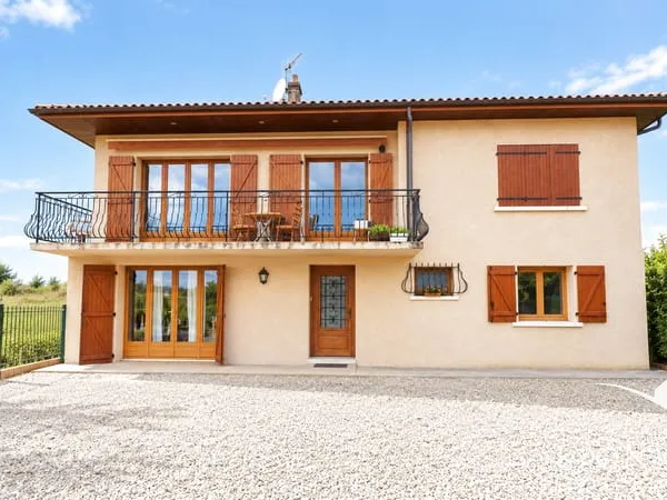 GRANDE MAISON MEUBLEE 190m2