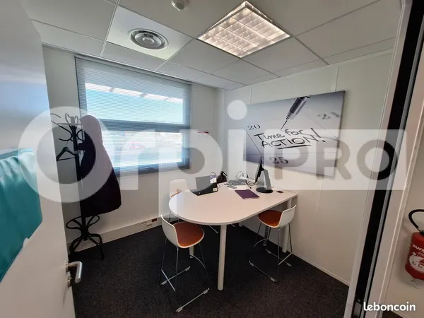 Bureau 190 m²