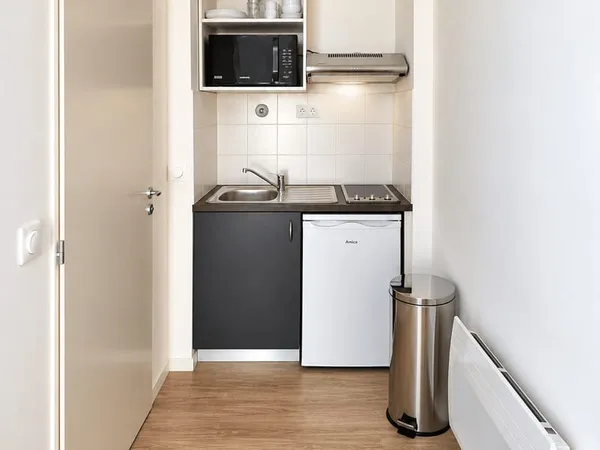 Studio 1 pièce 17 m²