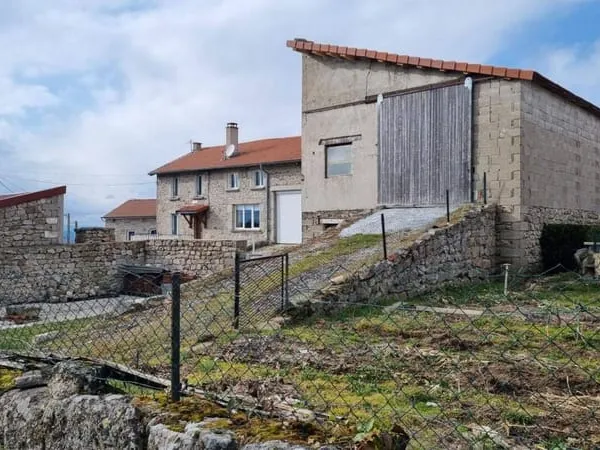 Maison 1 pièce 250 m²