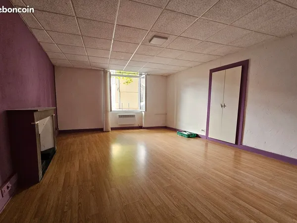 Local Commercial/Professionnel - 43m² - Centre Pierrelatte - Av. Général de Gaulle