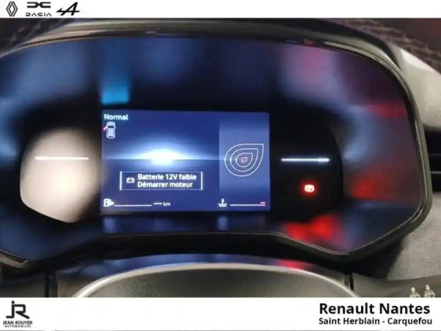 Renault Clio 1.0 tce 90ch evolution — photo 12