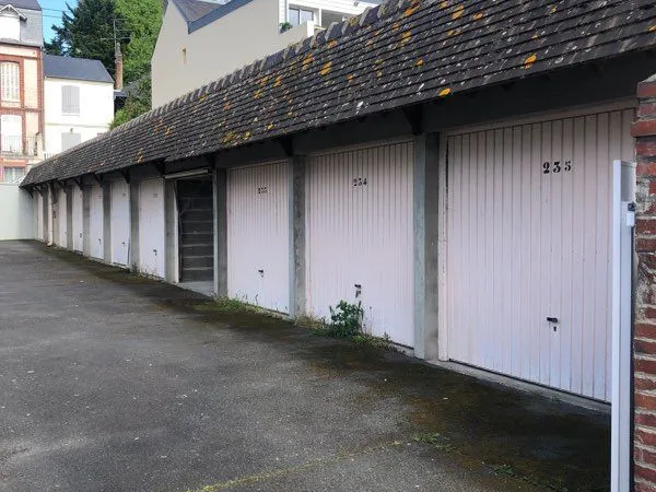 Garage location