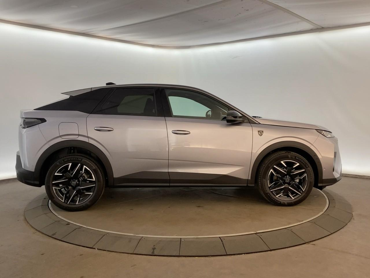 Peugeot 3008 hybrid 145 e-dcs6 gt — photo 4