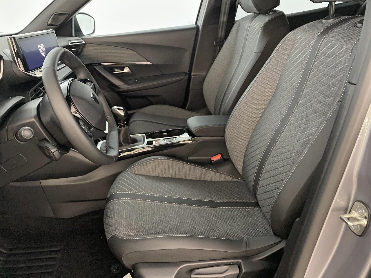 Peugeot 2008 100 s&s bvm6 allure — photo 9