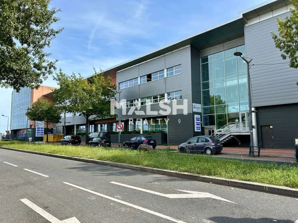 Bureaux 2846m² divisibles à vendre à Oullins