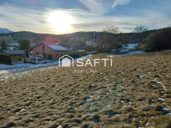 Terrain à batir de 1513m² dont 570m² de constructible, exposé Sud/Ouest sur la commune de MONTCLAR