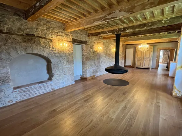 Maison 4 pièces 204 m²