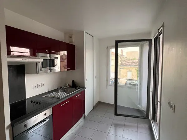 Appartement 3 pièces 2 chambres - 70m2 avec terrasse et parking