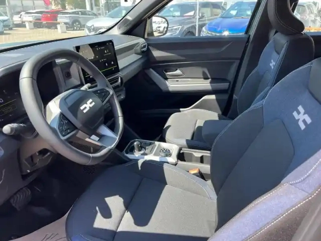 Dacia Duster 1.2 hybrid-g 150ch expression 4x4 — photo 14