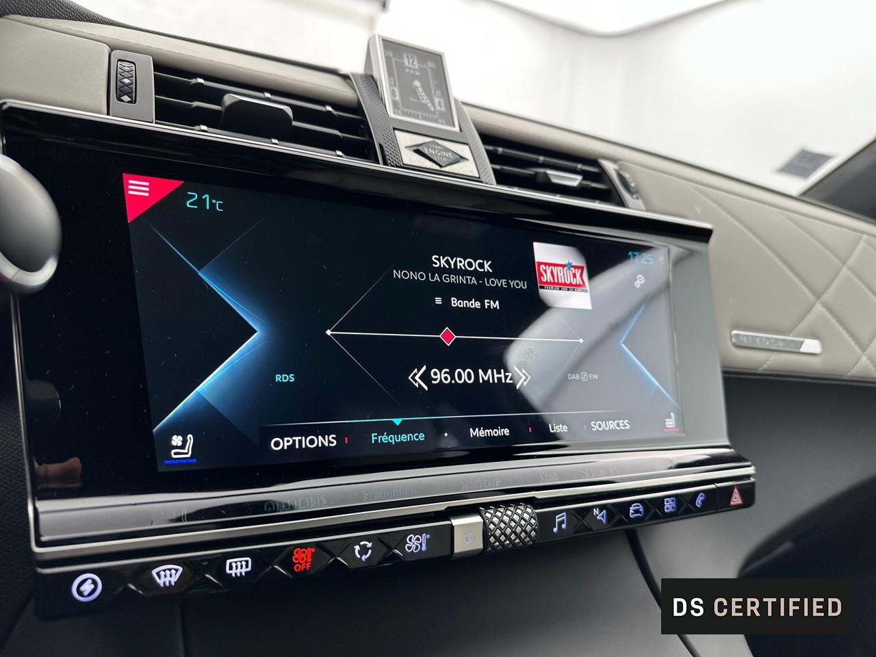 Ds Ds 7 crossback crossback hybride e-tense 225 eat8 rivoli — photo 25