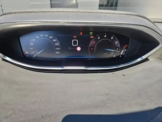 Peugeot 3008 puretech 130ch s&amp;s bvm6 — photo 10