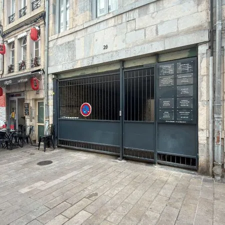 Parking/box BESANCON
