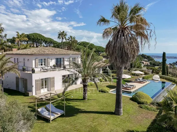 Villa 9 pièces 450 m²