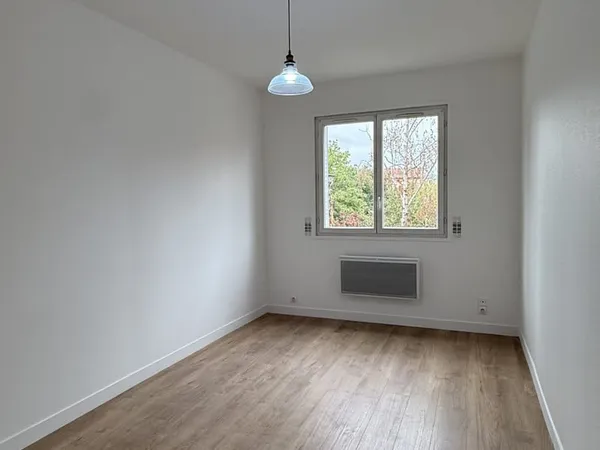 CHOISY LE ROI - MAIRIE - F1 - 29 M2