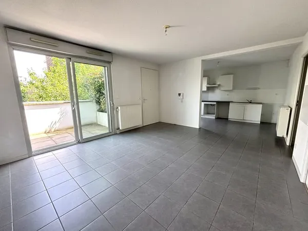 T5 avec terrasse, parkings, tout inclus