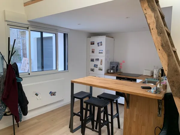 Loue studio - meublé 24m² - Quartier du Ter
