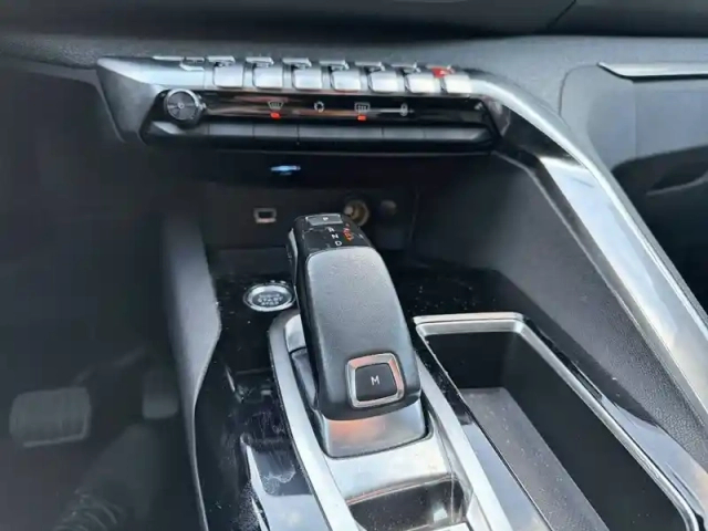 Peugeot 3008 puretech 130ch s&amp;s eat8 — photo 14