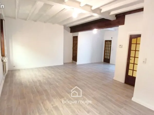 Local d'activité 122 m²