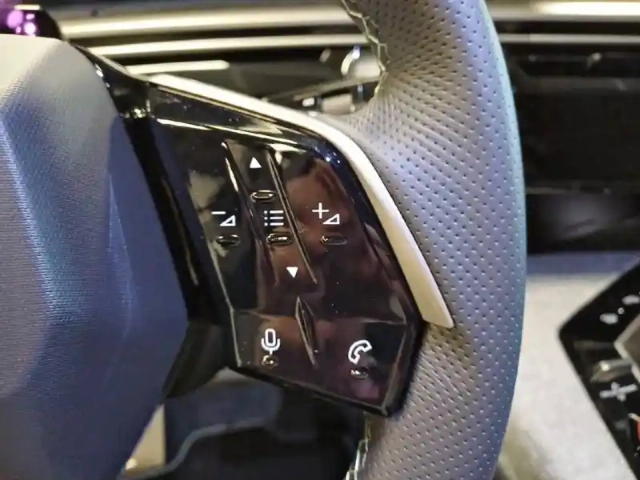 Peugeot 3008 plug-in hybrid 225 e-dcs7 — photo 18
